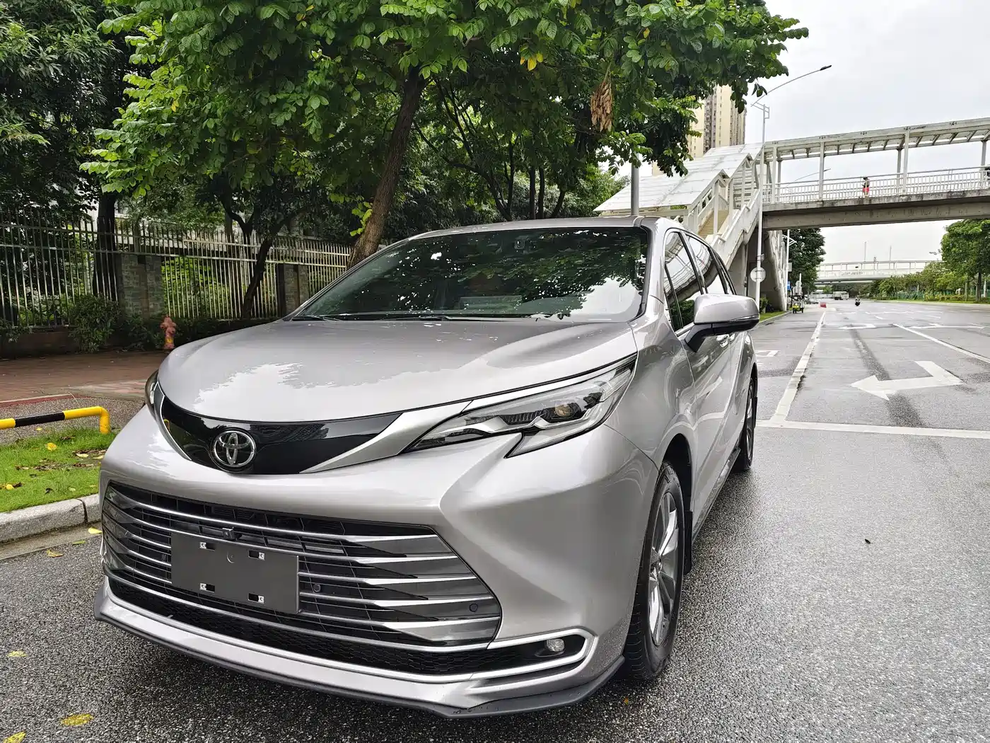 Toyota Sienna, 2025 — Toyota Sienna под заказ