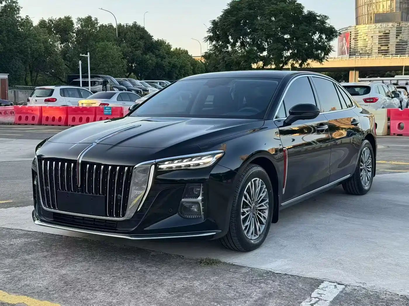 Hongqi Hongqi H5, 2025 — Hongqi под заказ