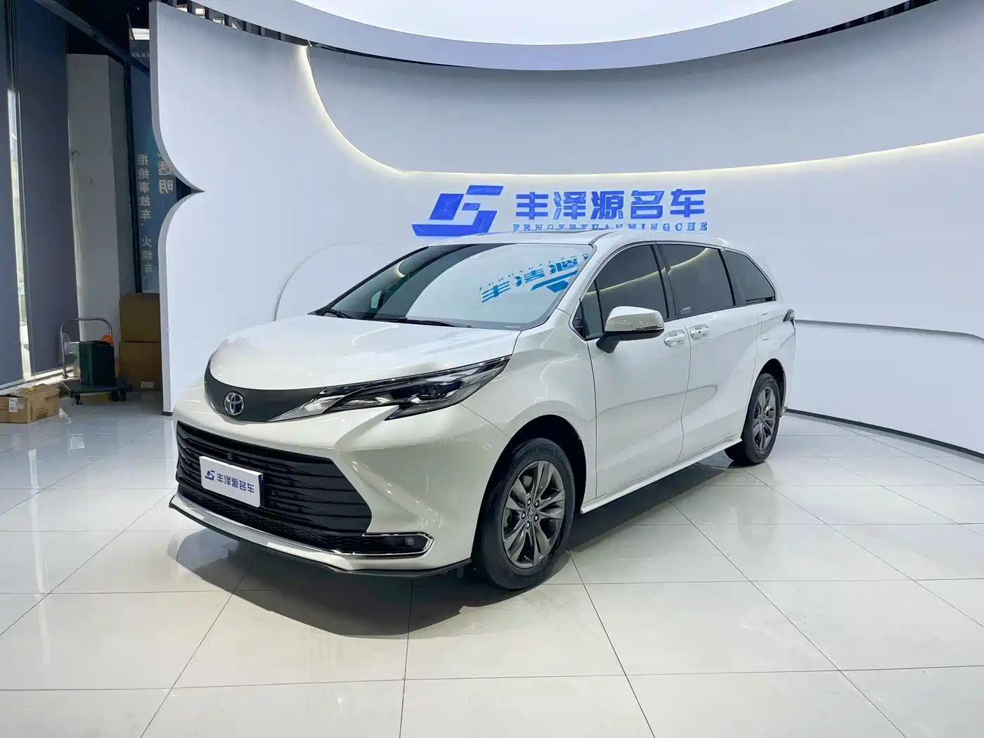 Toyota Sienna, 2026 — Toyota Sienna под заказ