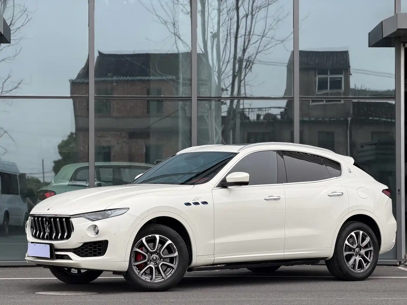 Maserati Levante, 2023 — Maserati Levante под заказ