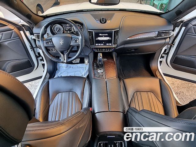 Maserati Levante, 2022 — Maserati Levante под заказ