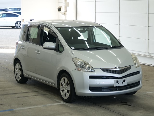 Ractis 2009