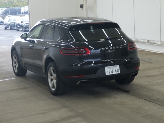 Macan 2016