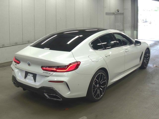 8 Series 2023