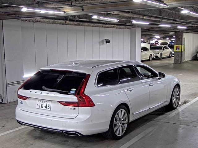V90 2018