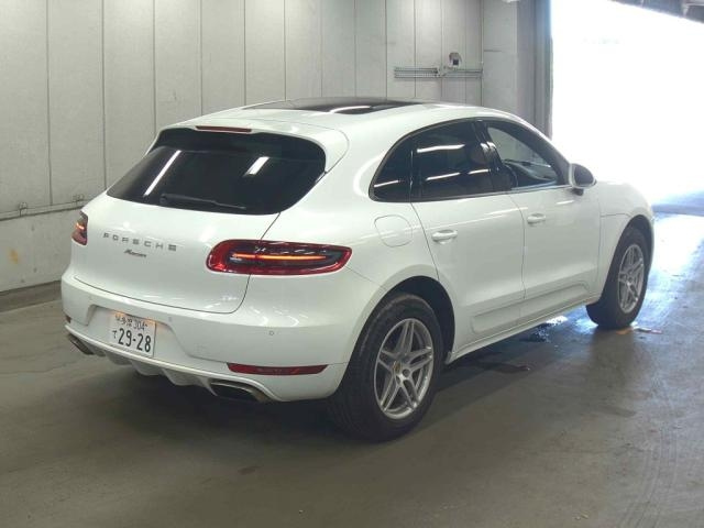 Macan 2015