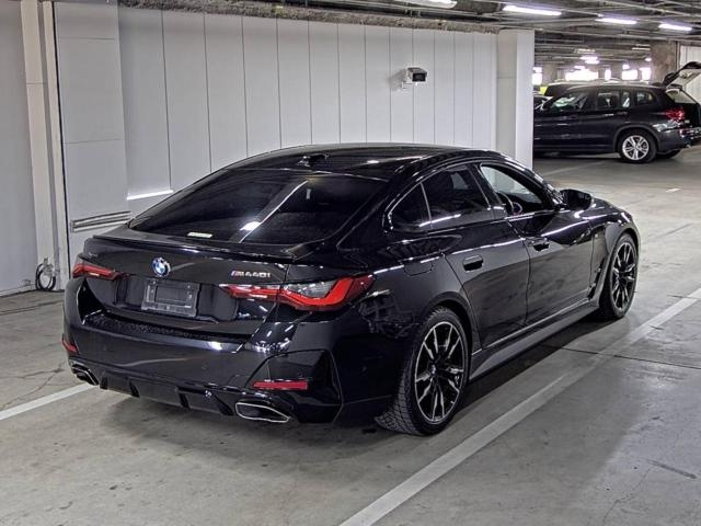 4 Series 2022