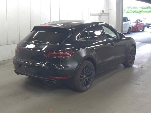 Macan 2016