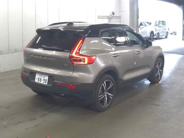 Xc40 2022