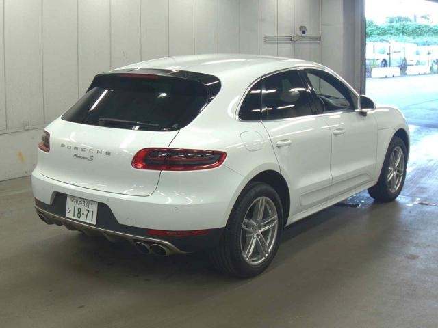 Macan 2014