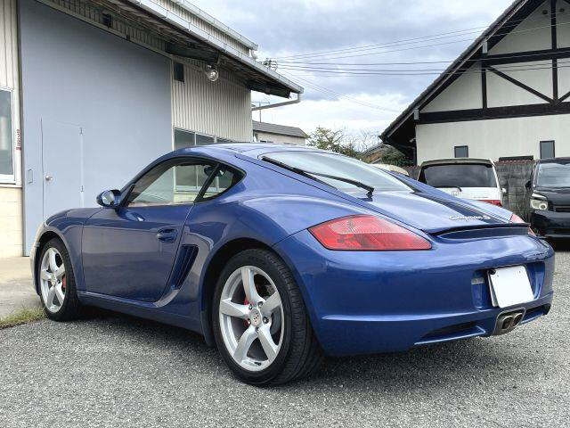 Cayman 2008
