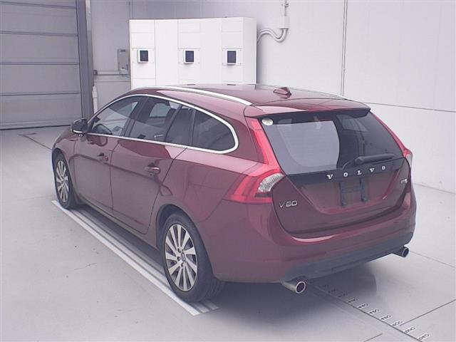 V60 2011