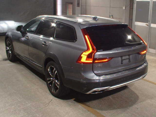 V90 2019