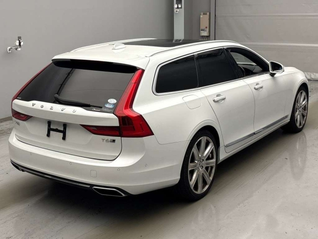 V90 2017