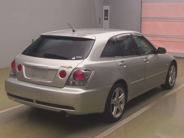 Altezza Wagon 2004
