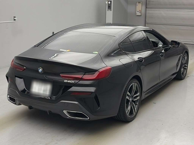 8 Series 2021