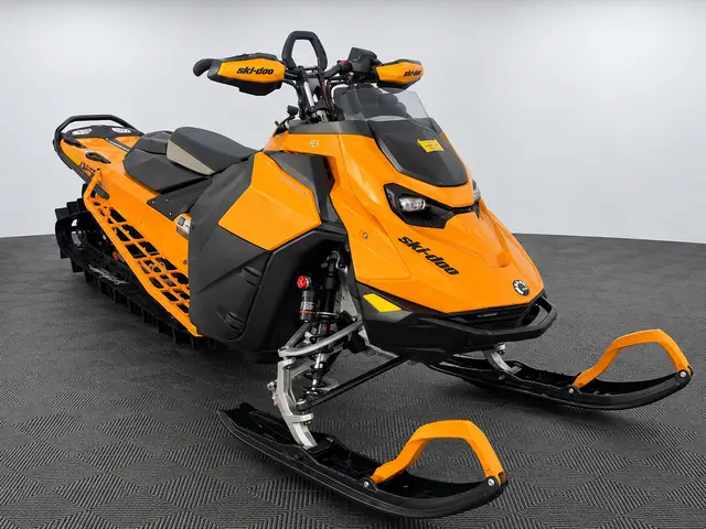 Ski-Doo Summit X Expert 165 850 E-TEC Turbo R — снегоход под ключ